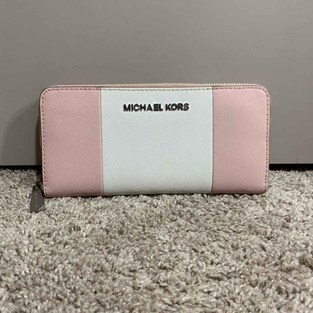 Michael Kors soft pink and white wallet